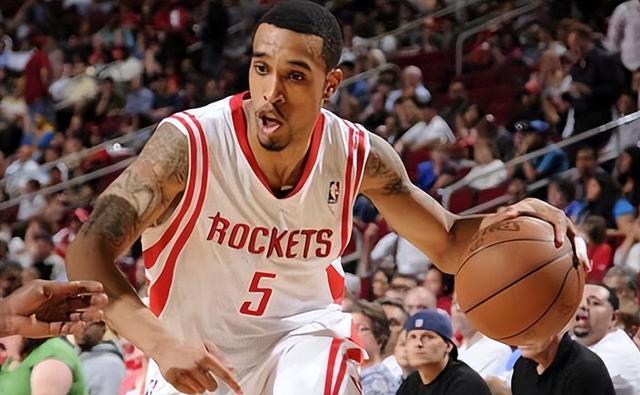 当年在火箭人称“小李飞刀” 考特尼-李如今在干什么？